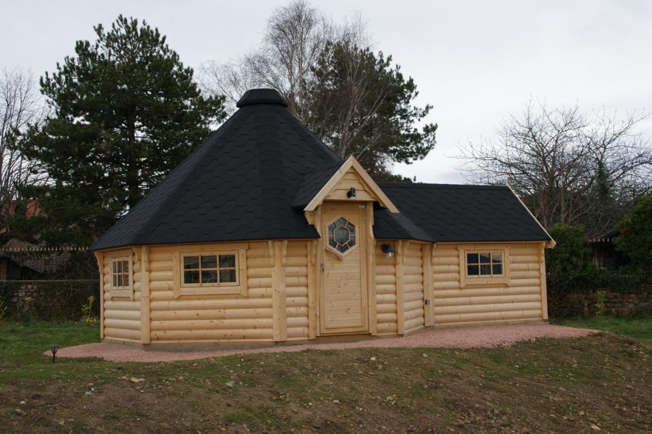 Les Cabanes Du Grand Nord Pradines  Εξωτερικό φωτογραφία